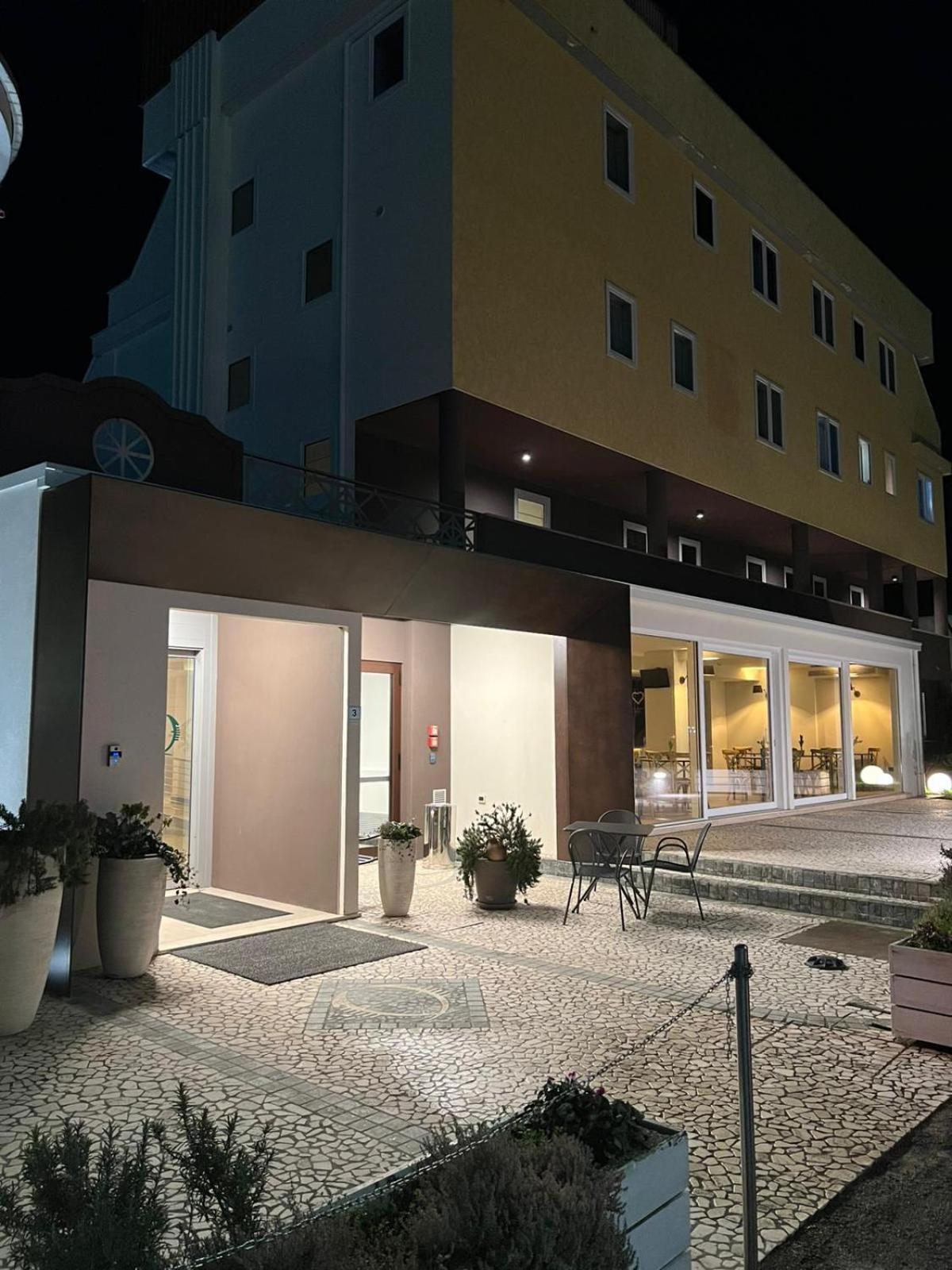 Hotel Ambra Куарто-д'Альтино Экстерьер фото