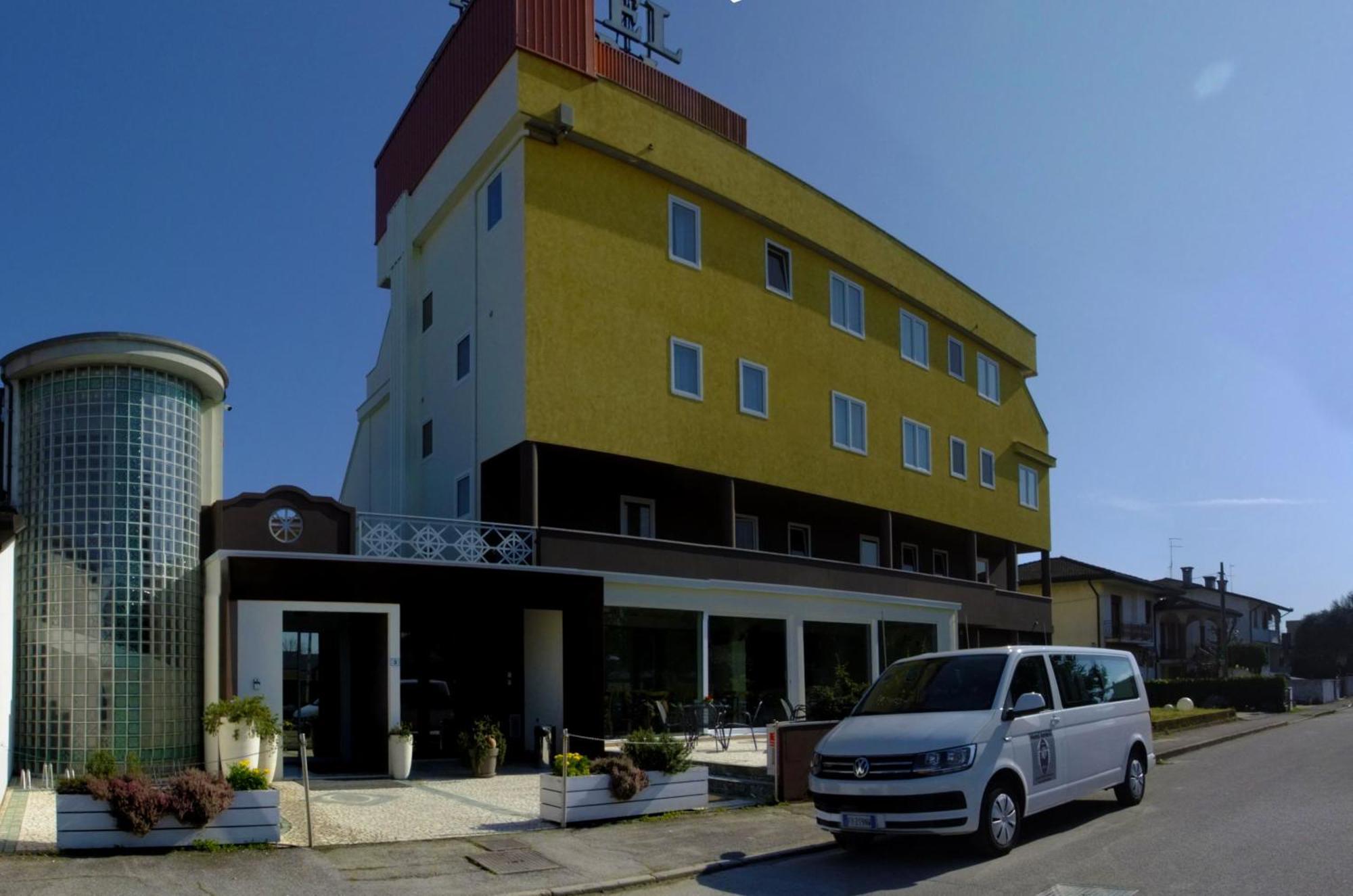 Hotel Ambra Куарто-д'Альтино Экстерьер фото
